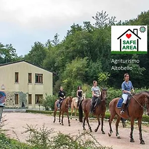  Alloggio per agriturismo Altobello Italia